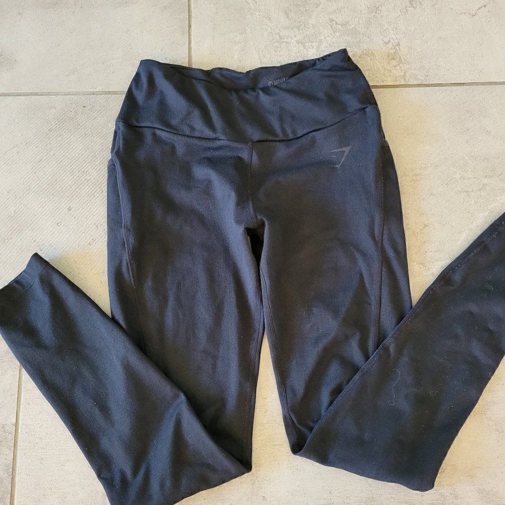 Gymshark Athletic Leggings  with pockets size S‎
